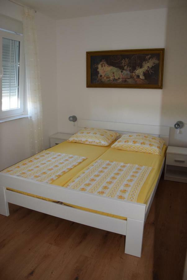 Apartmani Diana Medulin Exterior foto